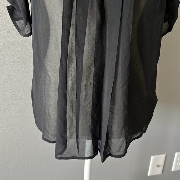 Joie Silk Black Pleated Blouse with Short Sleeves - Picture 4 of 12